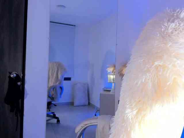 VivienneNoir webcam