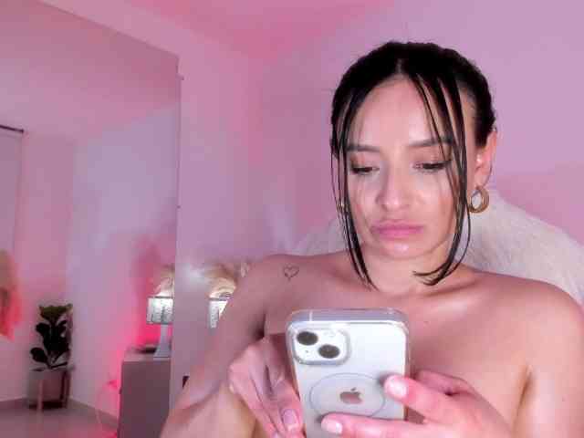 VivienneNoir webcam