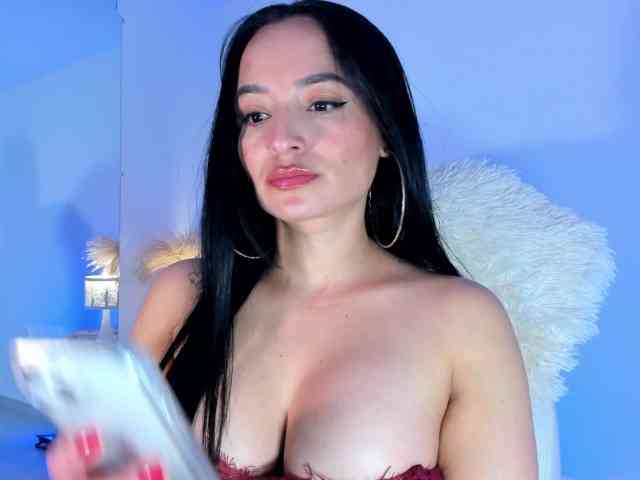 VivienneNoir webcam