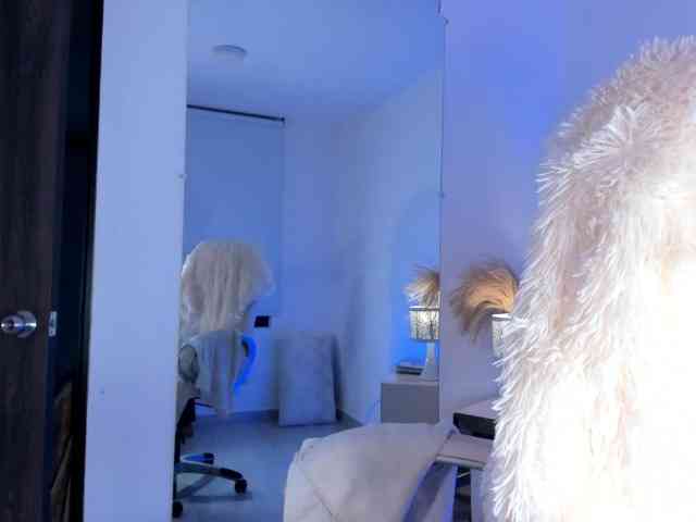 VivienneNoir webcam