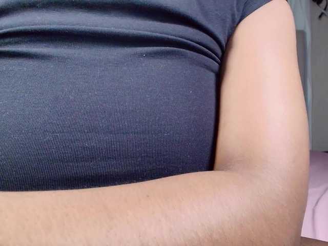 Anukabamby, 21 y/o - Live Cam on BongaCams