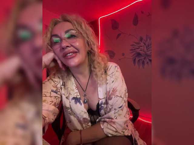 Sony-7 live cam on BongaCams