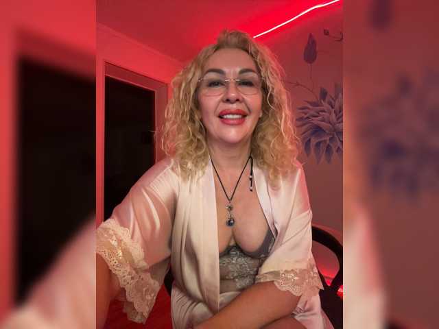 Sony-7 live cam on BongaCams