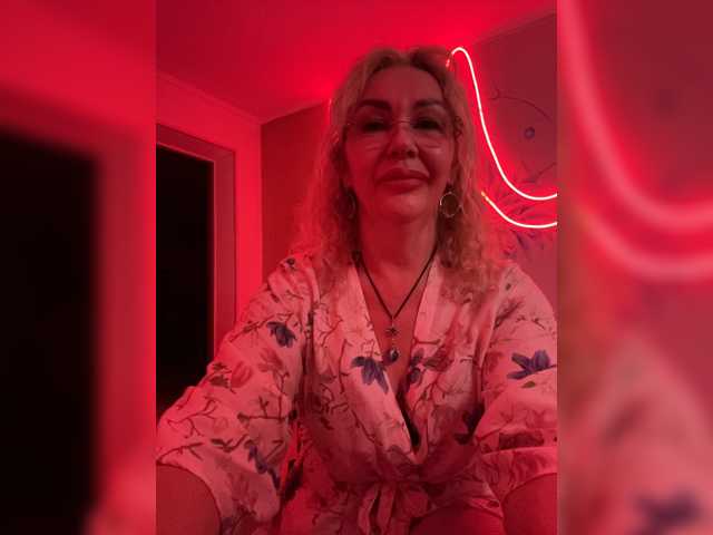 Sony-7 live cam on BongaCams