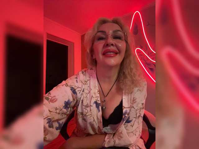 Sony-7 live cam on BongaCams