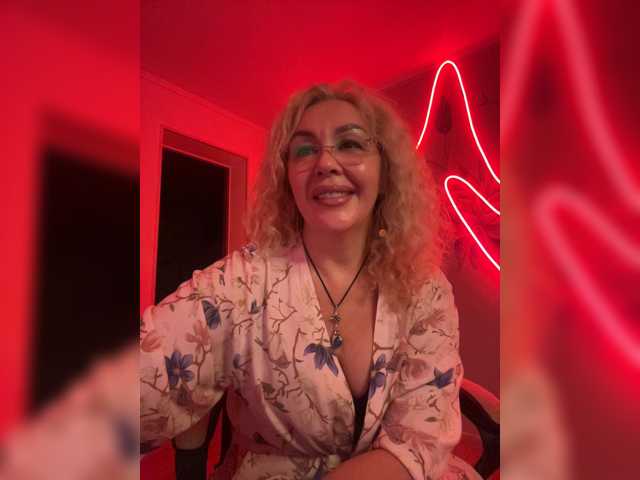 Sony-7 live cam on BongaCams