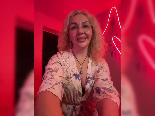 Sony-7 live cam on BongaCams