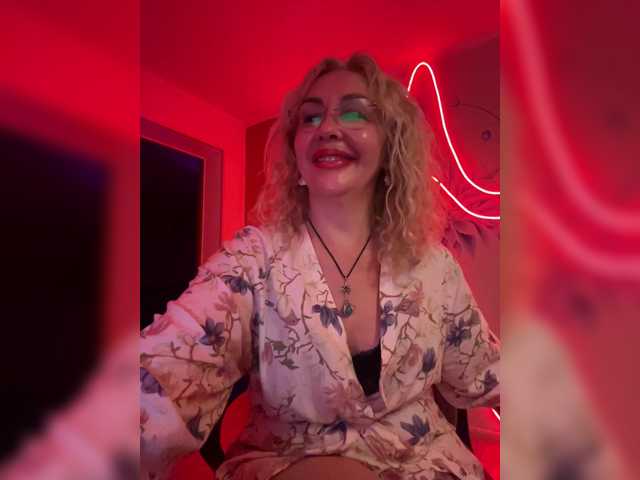 Sony-7 live cam on BongaCams