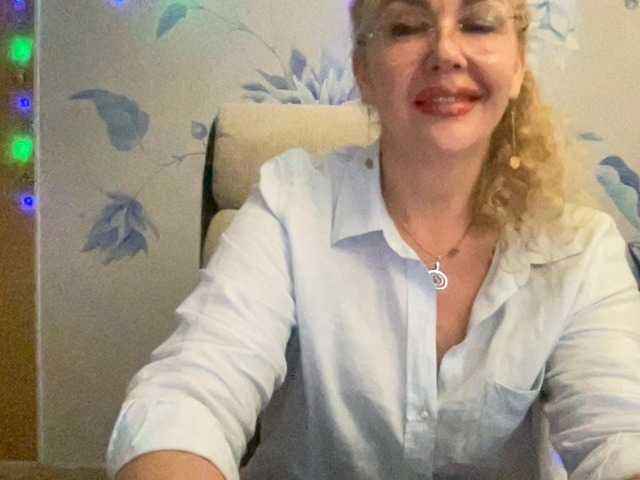 Sony-7 live cam on BongaCams