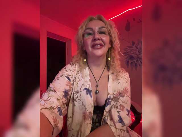 Sony-7 live cam on BongaCams