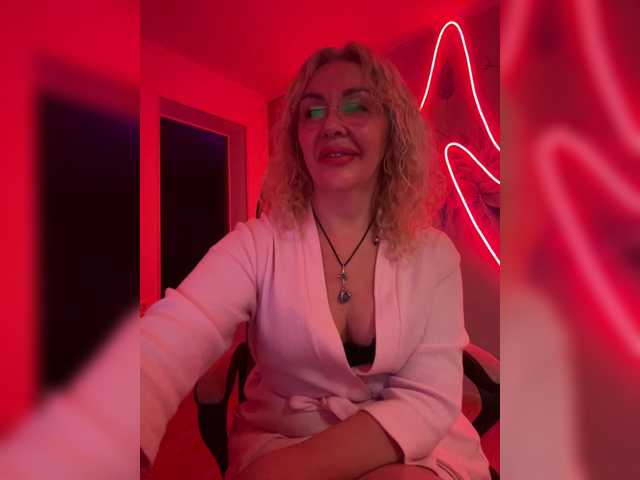 Sony-7 live cam on BongaCams