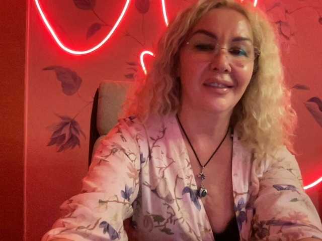 Sony-7 live cam on BongaCams