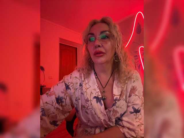 Sony-7 live cam on BongaCams