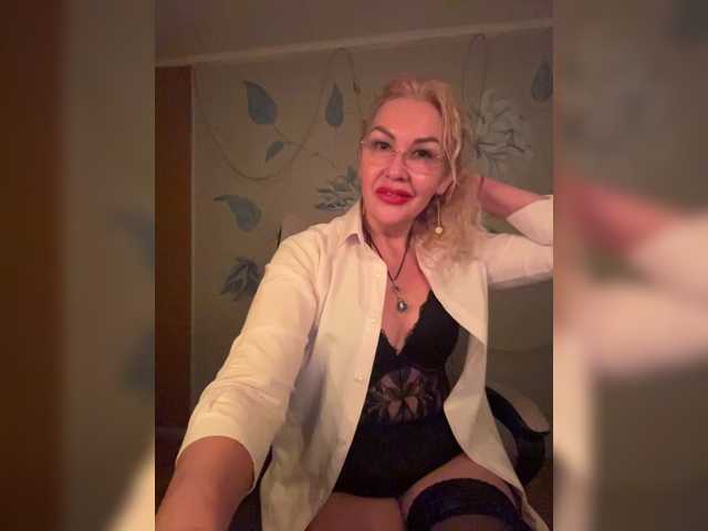 Sony-7 live cam on BongaCams