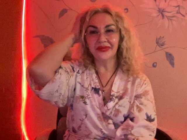 Sony-7 live cam on BongaCams