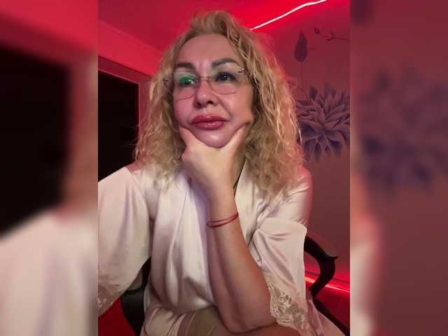 Sony-7 live cam on BongaCams