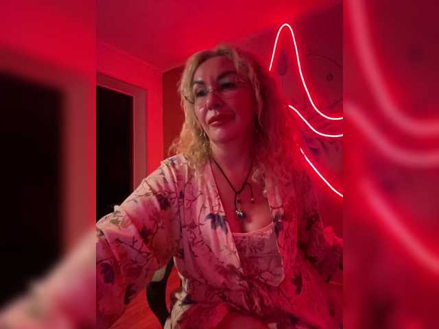 Sony-7 live cam on BongaCams