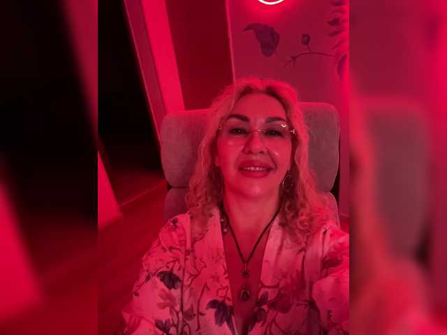 Sony-7 live cam on BongaCams