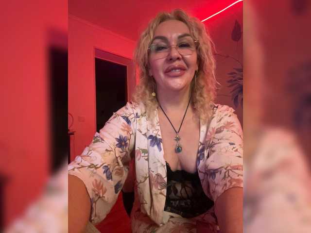 Sony-7 live cam on BongaCams