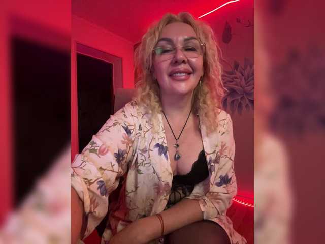 Sony-7 live cam on BongaCams