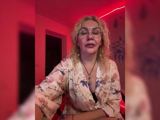 Sony-7 live cam on BongaCams