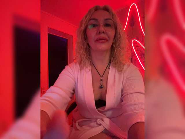 Sony-7 live cam on BongaCams