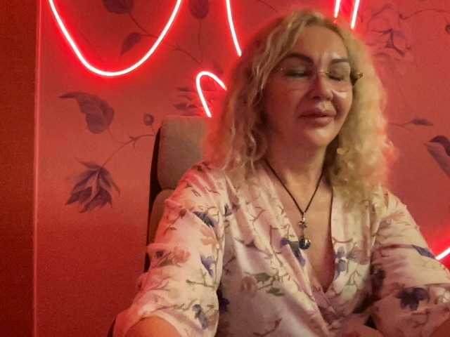 Sony-7 live cam on BongaCams