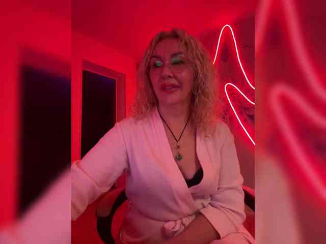 Sony-7's webcam live show
