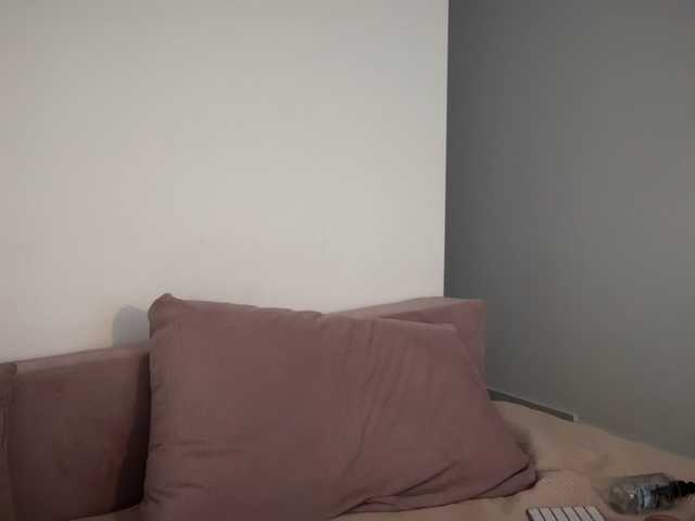 MoonieBlua live cam on BongaCams