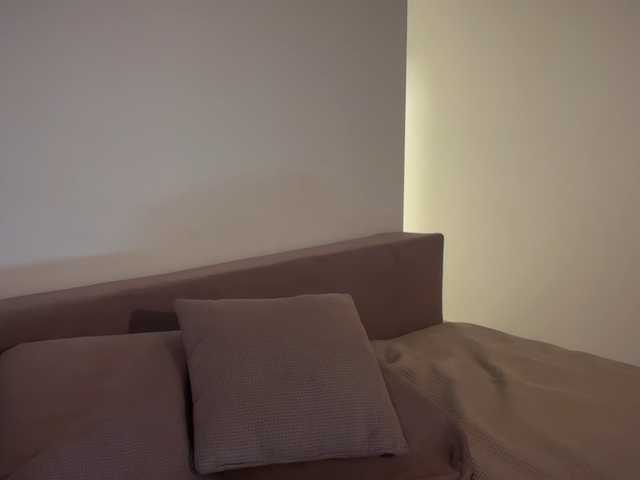 MoonieBlua live cam