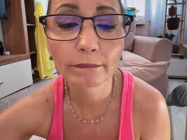MoonieBlue webcam