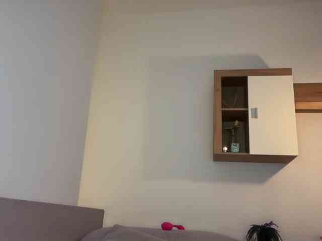 MoonieBlue webcam