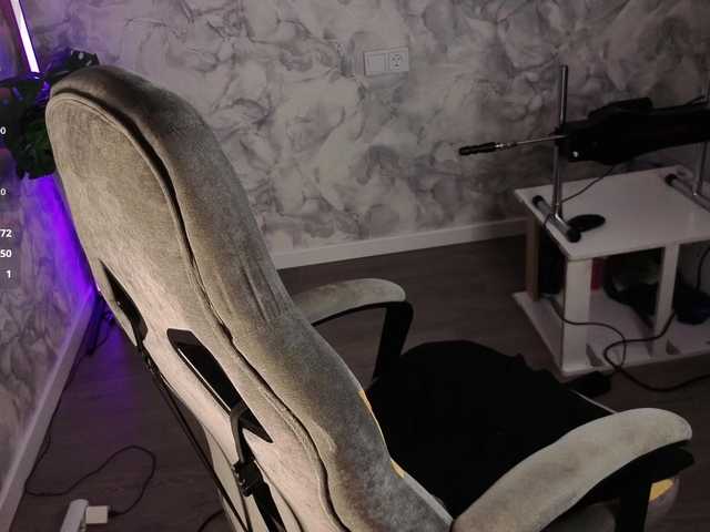 LanaLipsi live cam on BongaCams