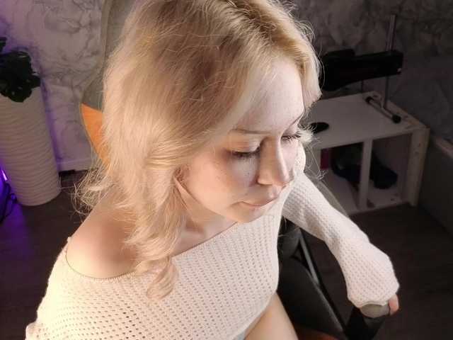LanaLipsi live cam on BongaCams