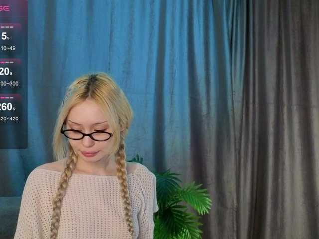LanaLipsi live cam on BongaCams