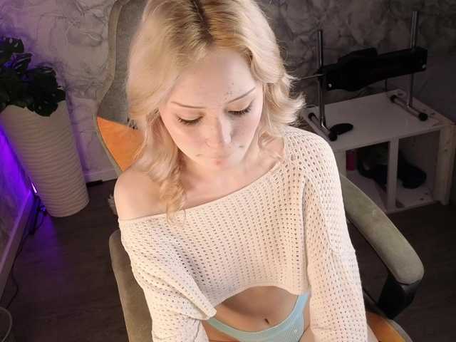 LanaLipsi live cam on BongaCams