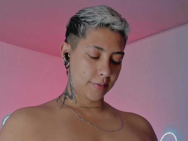 Aleja1214 live cam preview