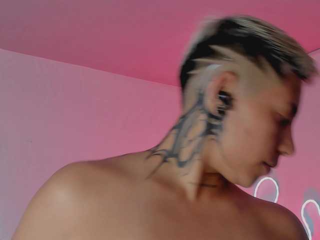 Aleja1214 live cam preview