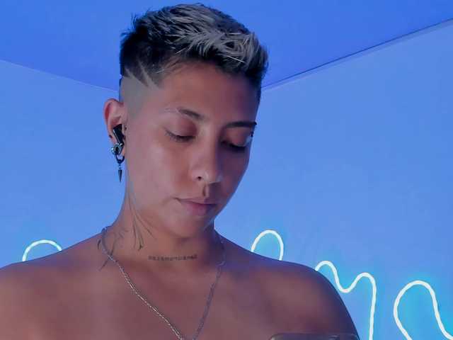 Aleja1214 live webcam show