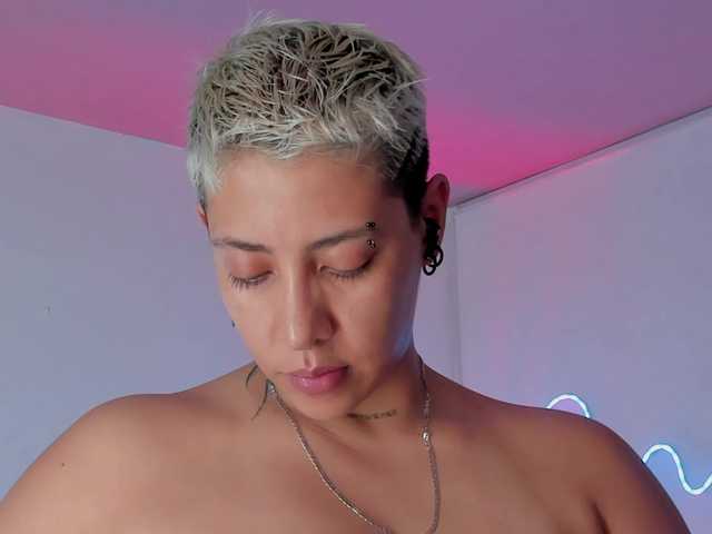 Aleja1214 live cam