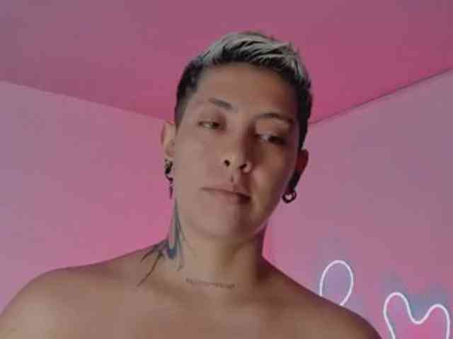 Aleja1214 webcam