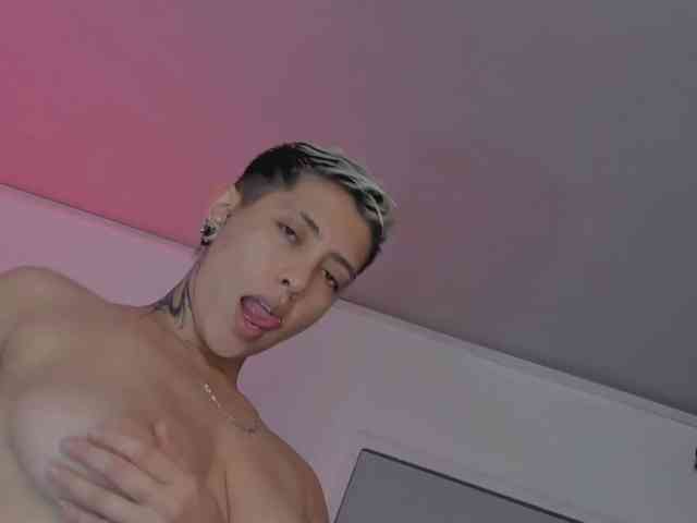 Aleja1214 webcam