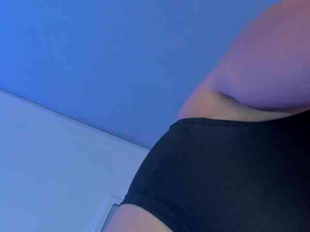 Aleja1214 webcam