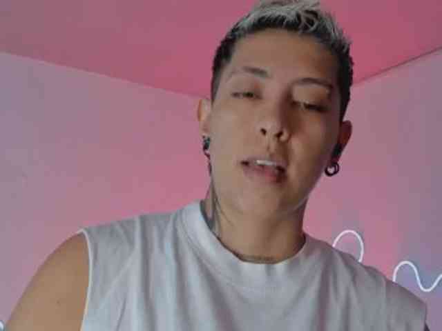 Aleja1214 webcam