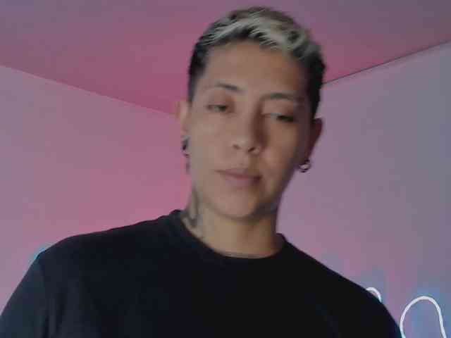 Aleja1214 webcam