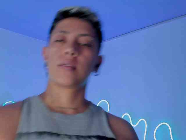 Aleja1214 webcam