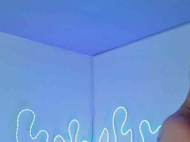 Aleja1214 webcam