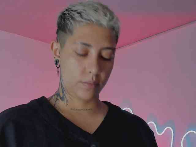 Aleja1214 Live Webcam on BongaCams