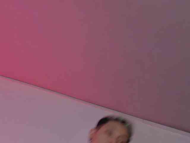 Aleja1214 webcam
