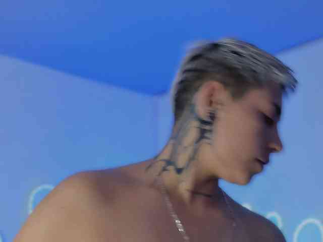 Aleja1214 webcam
